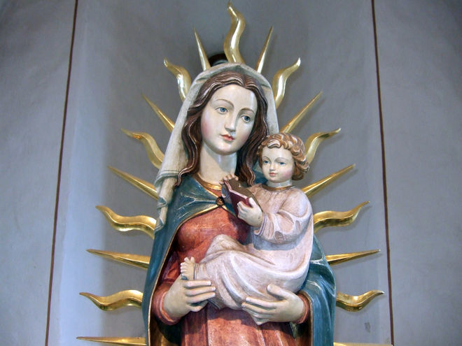 Löschenröder Wehrkirche - Strahlenmadonna mit Jesuskind